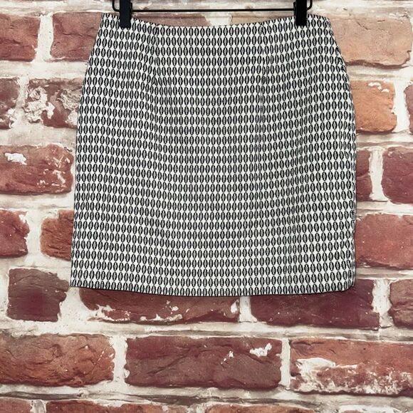 Ann Taylor Skirt Womens 6 Petite White Black Abstract Textured Pocketless Zip Up - Picture 4 of 8